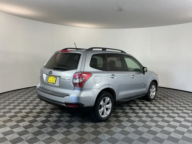 Used 2014 Silver Subaru 2.5i Premium image 5