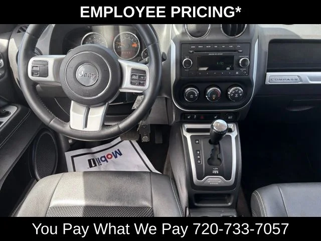 Used 2015 Gray Jeep Latitude image 17