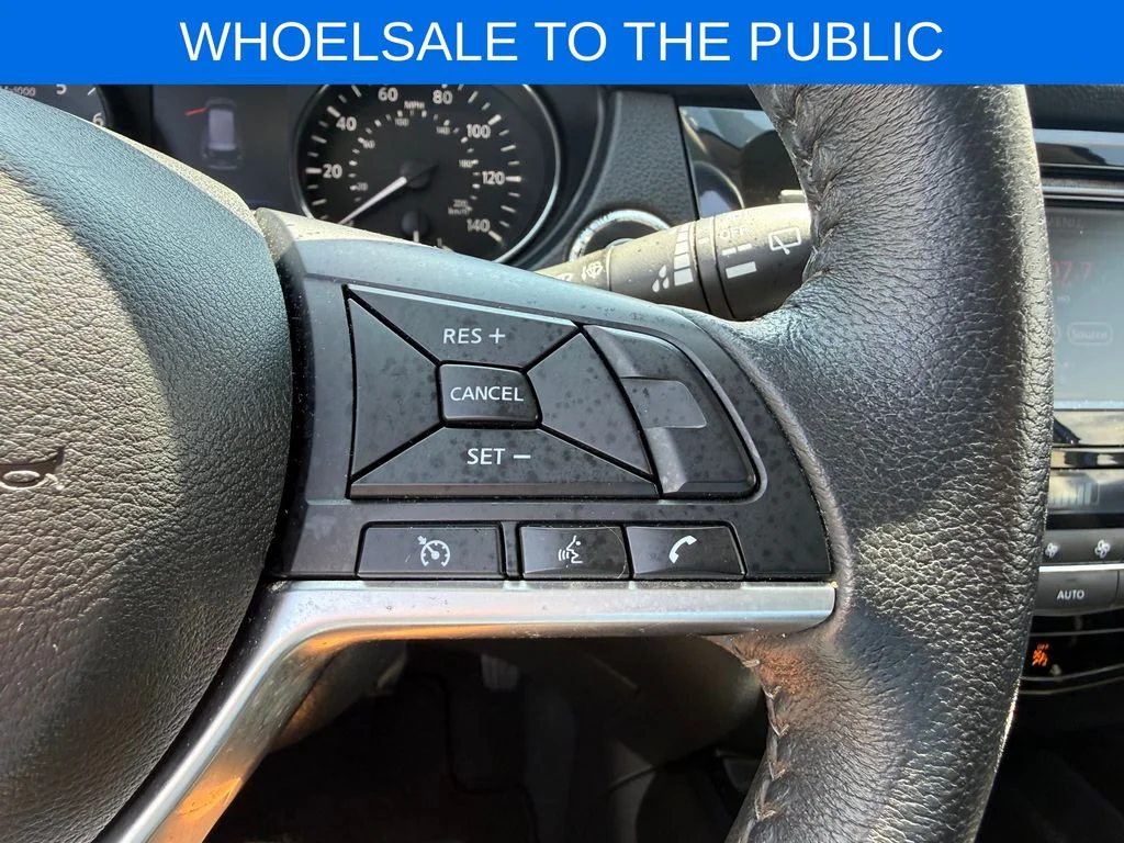 Used 2020 Blue Nissan SV image 16