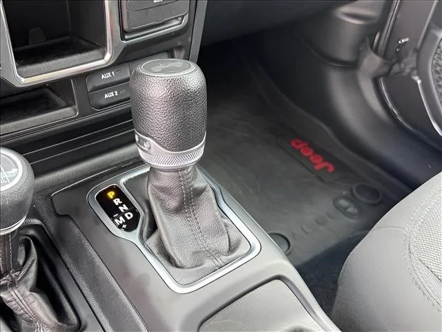 Used 2023 Gray Jeep Sport image 19