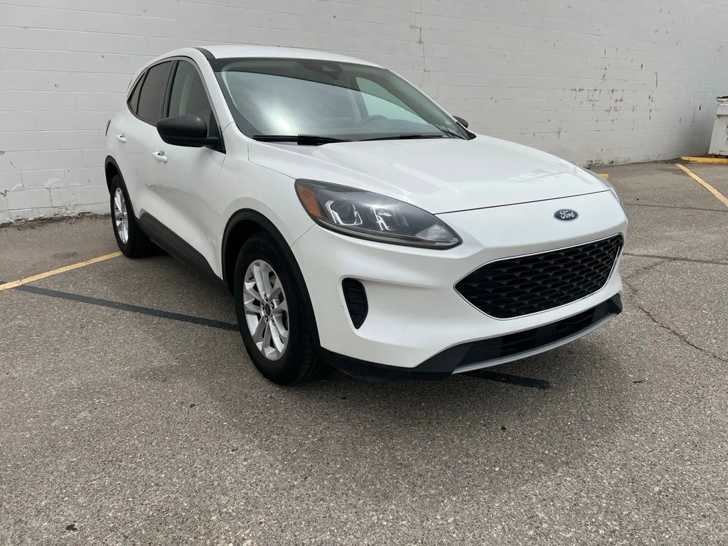 Used 2022 Star White Ford SE image 8