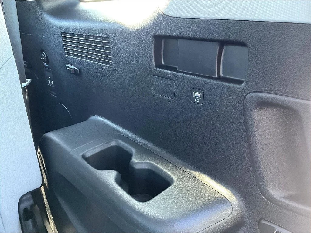 Used 2022 Black Hyundai SEL image 39