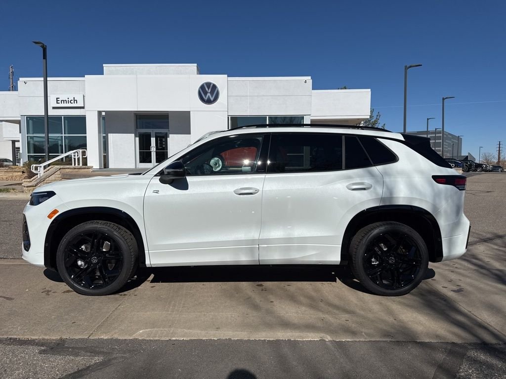 New 2026 Opal White Pearl Volkswagen 2.0T SE R-Line Black image 2