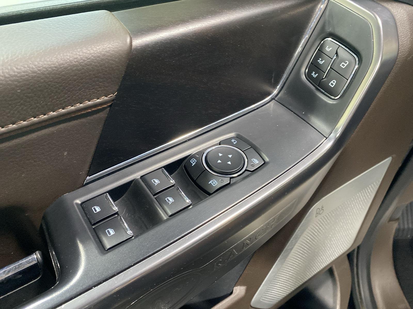 Used 2024 Black Metallic Ford King Ranch image 24
