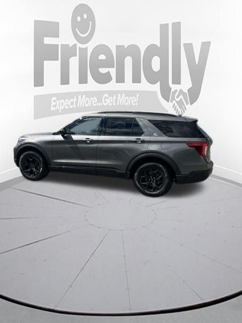 Used 2023 Gray Ford Timberline image 9