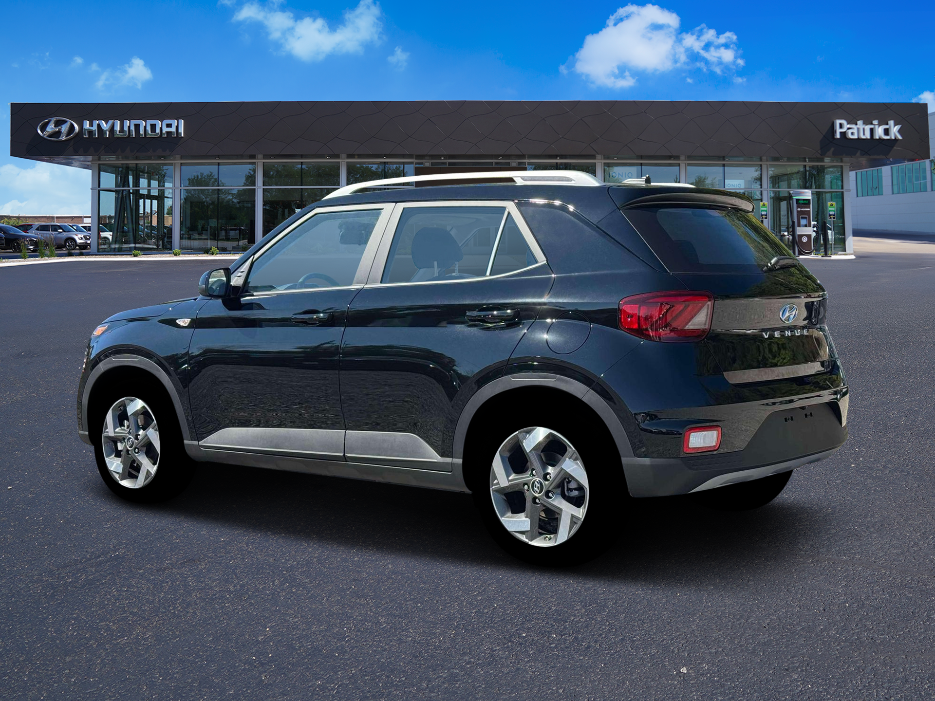 New 2026 Onyx Black Hyundai SEL image 4