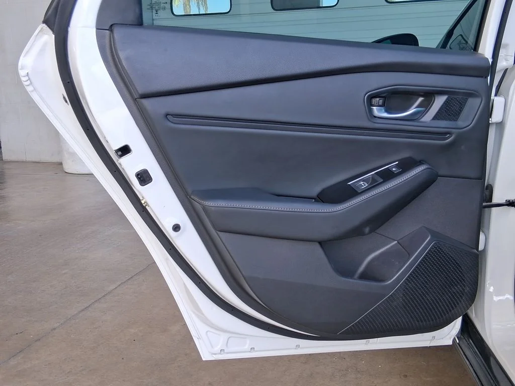Used 2025 White Honda Touring image 20