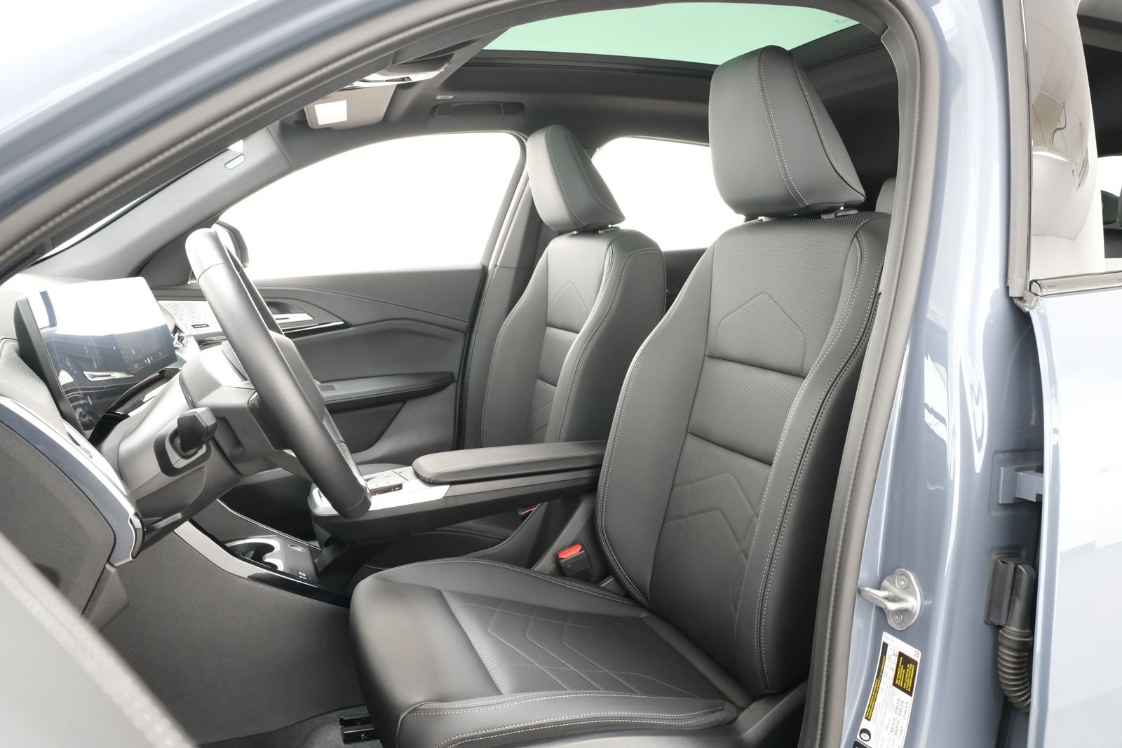 Certified Used 2025 Storm Bay Metallic BMW xDrive28i image 26
