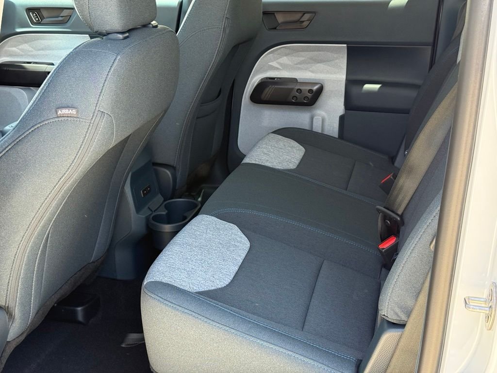 New 2026 Oxford White Ford XLT image 7