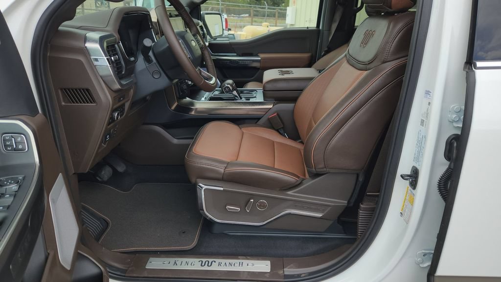 New 2026 Star White Metallic Tri-Coat Ford King Ranch image 24