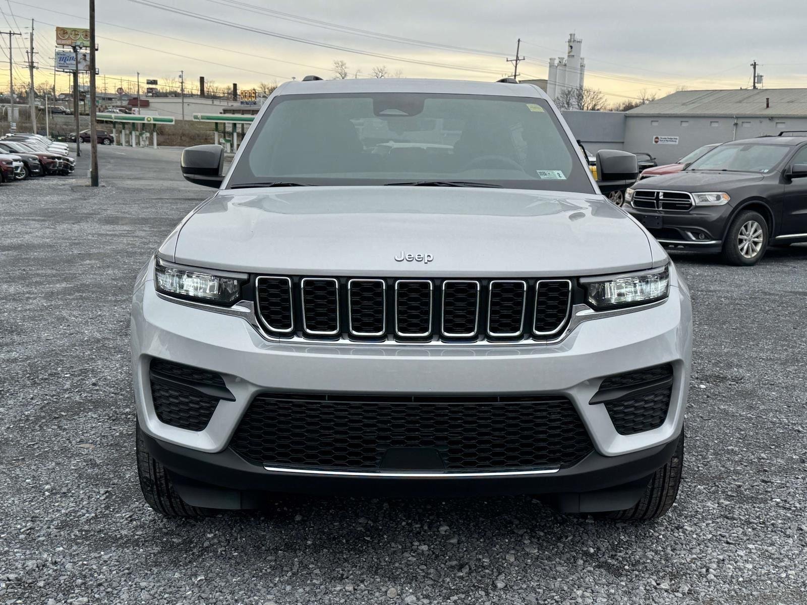 New 2026 Silver Zynith Jeep Laredo X image 25