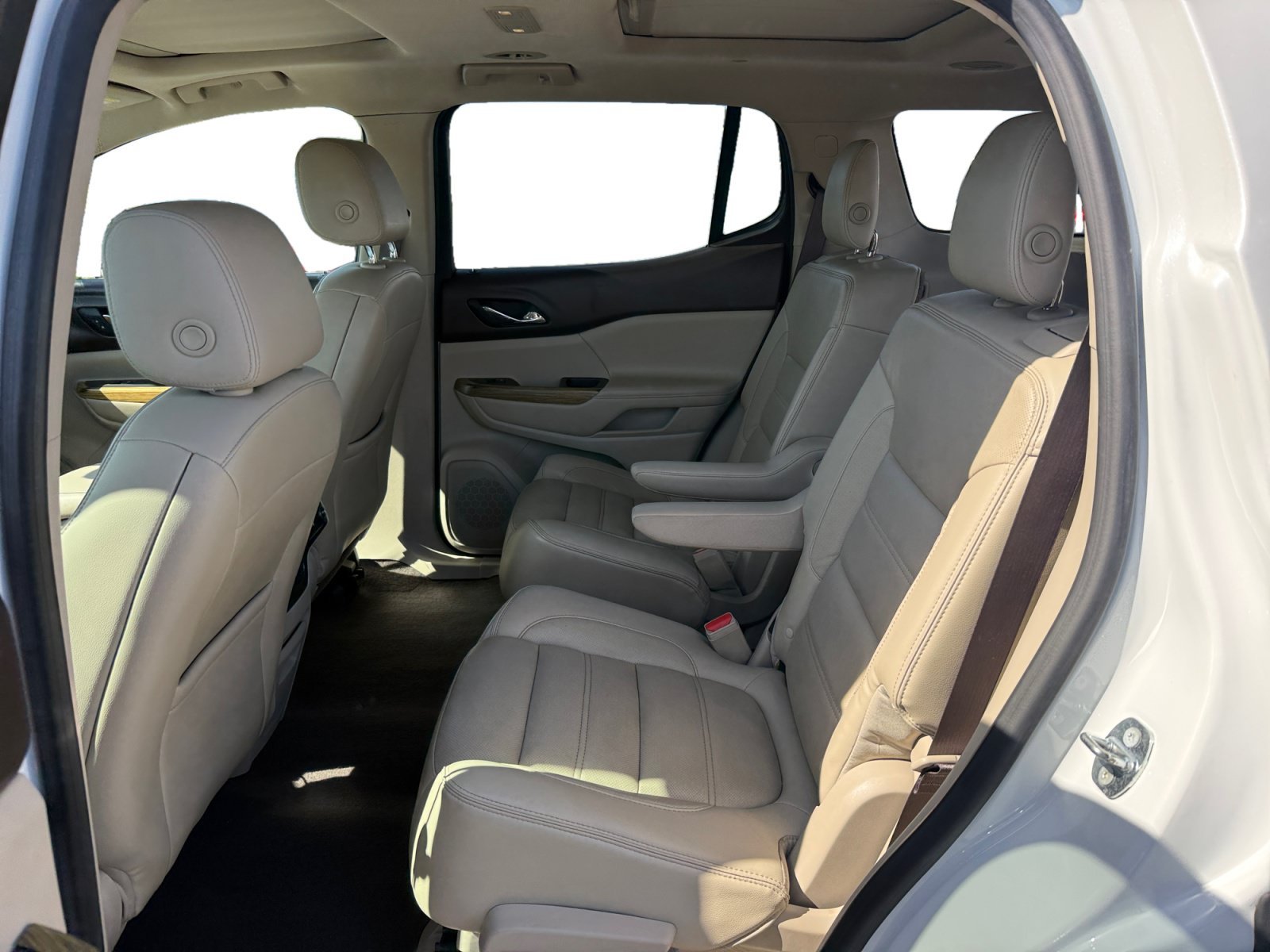 Used 2017 White Frost GMC Denali image 16