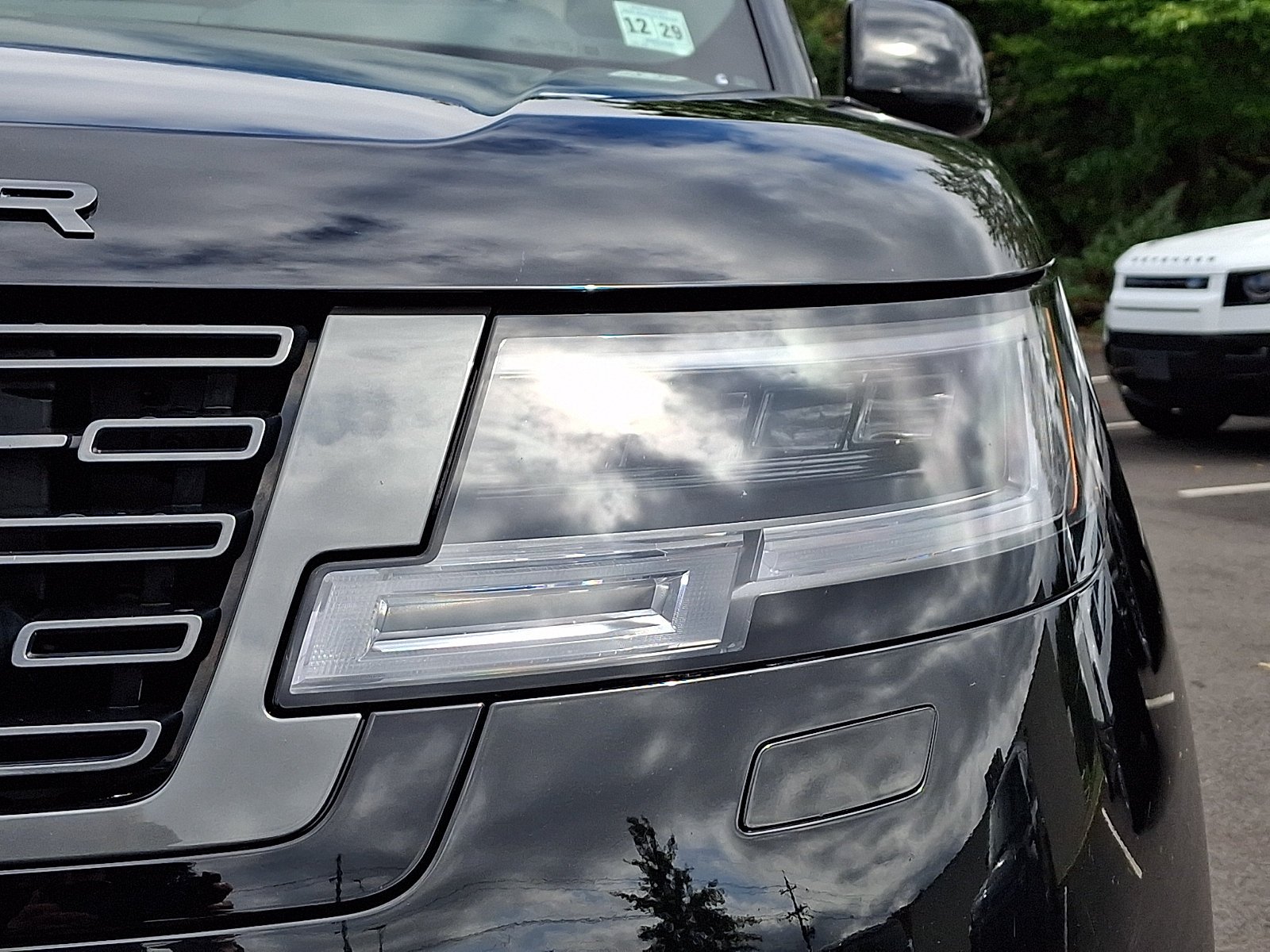 Certified Used 2025 Santorini Black Metallic   1Ag Land Rover Autobiography image 10