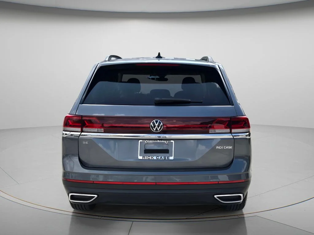 Certified Used 2024 Gray Volkswagen 2.0T SE image 5