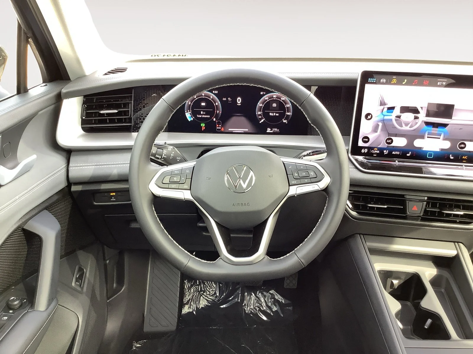 New 2026 Deep Black Pearl Volkswagen SE image 15
