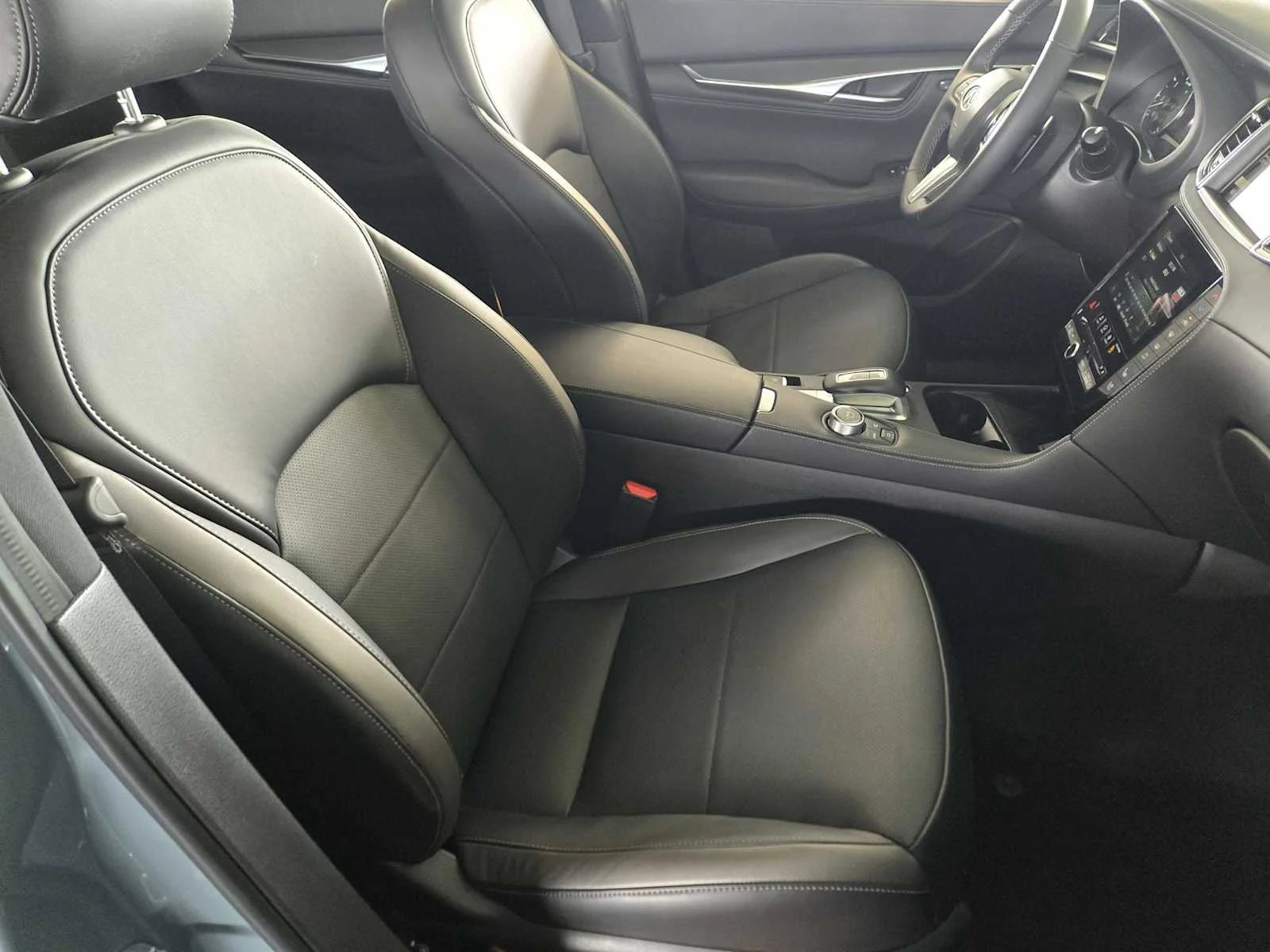 Certified Used 2025 Slate Gray INFINITI ESSENTIAL image 15