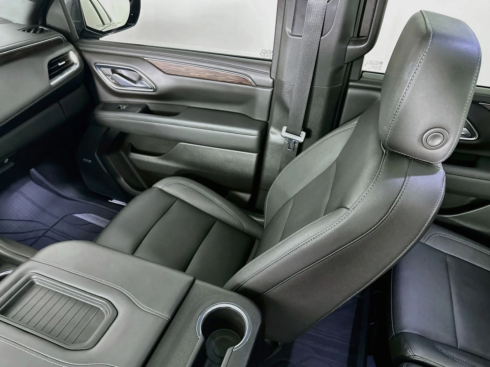 Used 2023 Black Chevrolet Z71 image 26