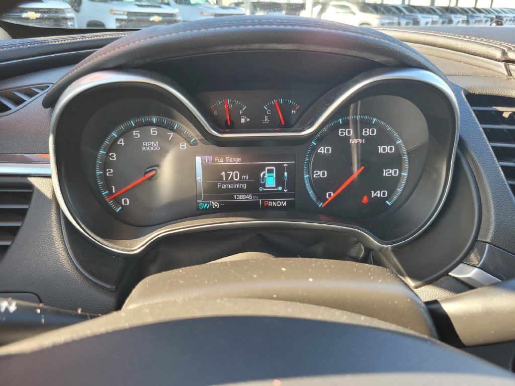Used 2019 SUMMIT WHITE Chevrolet LT image 22