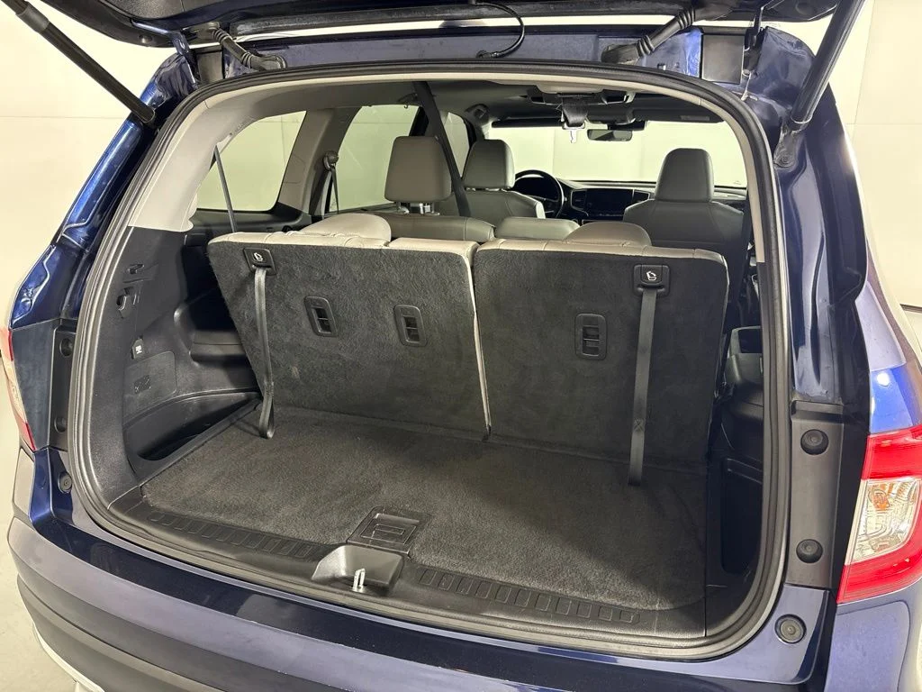 Used 2019 Blue Honda Touring image 26