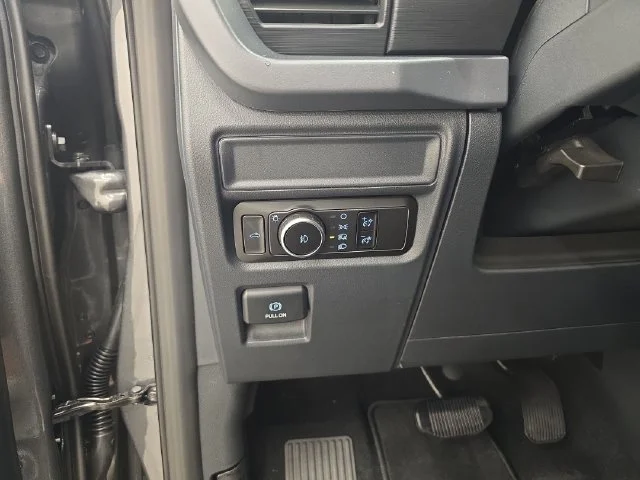 New 2026 Carbonized Gray Metallic Ford XLT image 41