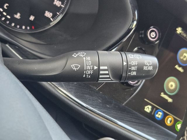 Used 2023 MOONSTONE GRAY METALLIC Buick Essence image 28