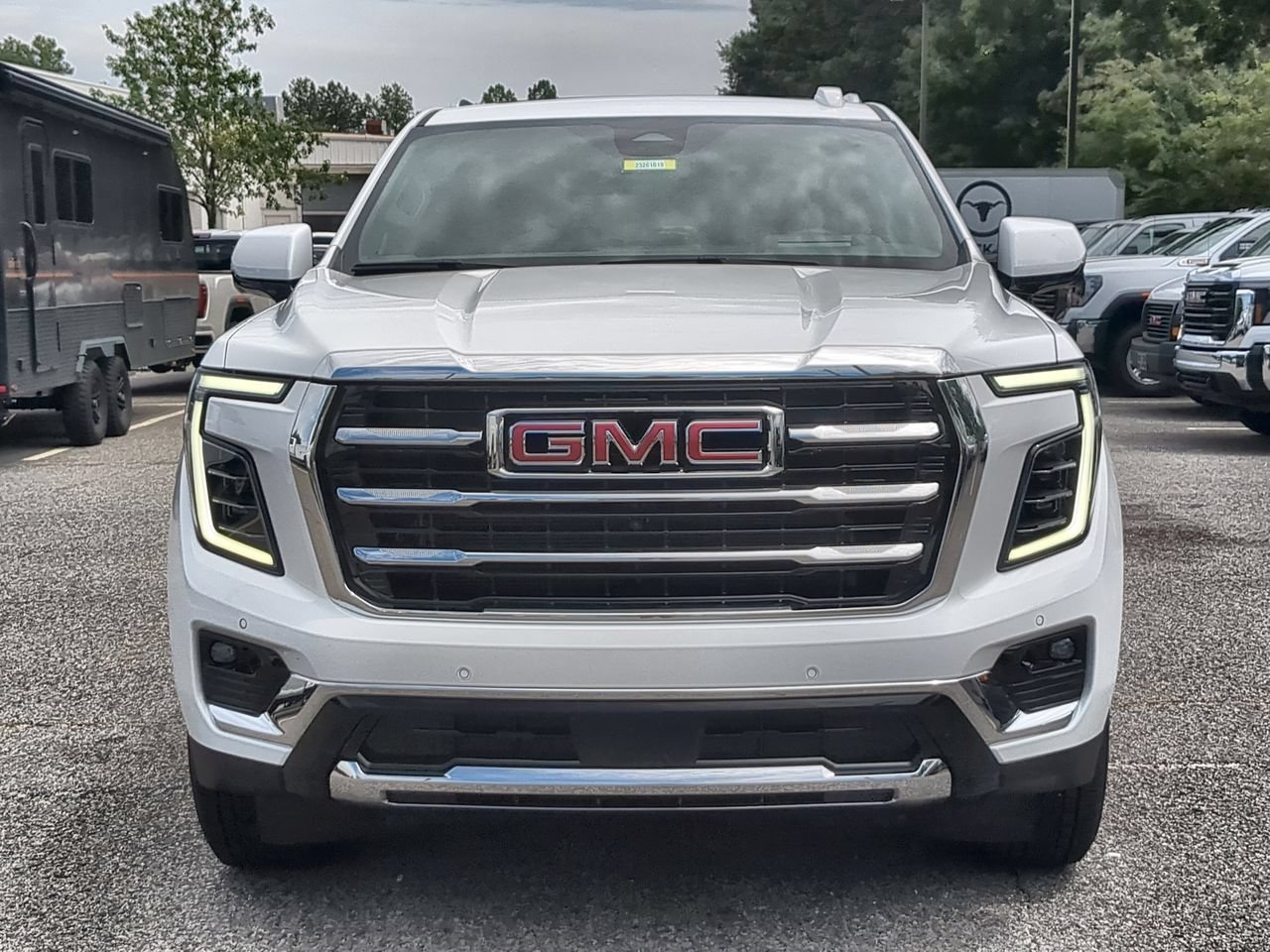 New 2026 Summit White GMC Elevation image 3