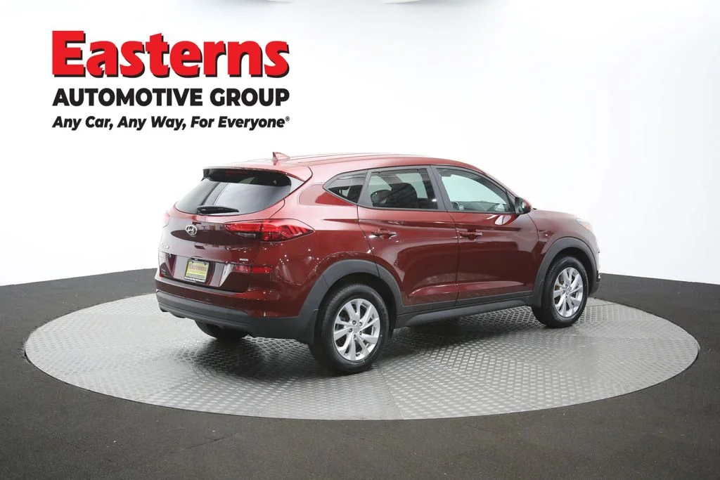 Used 2020 Red Hyundai SE image 41