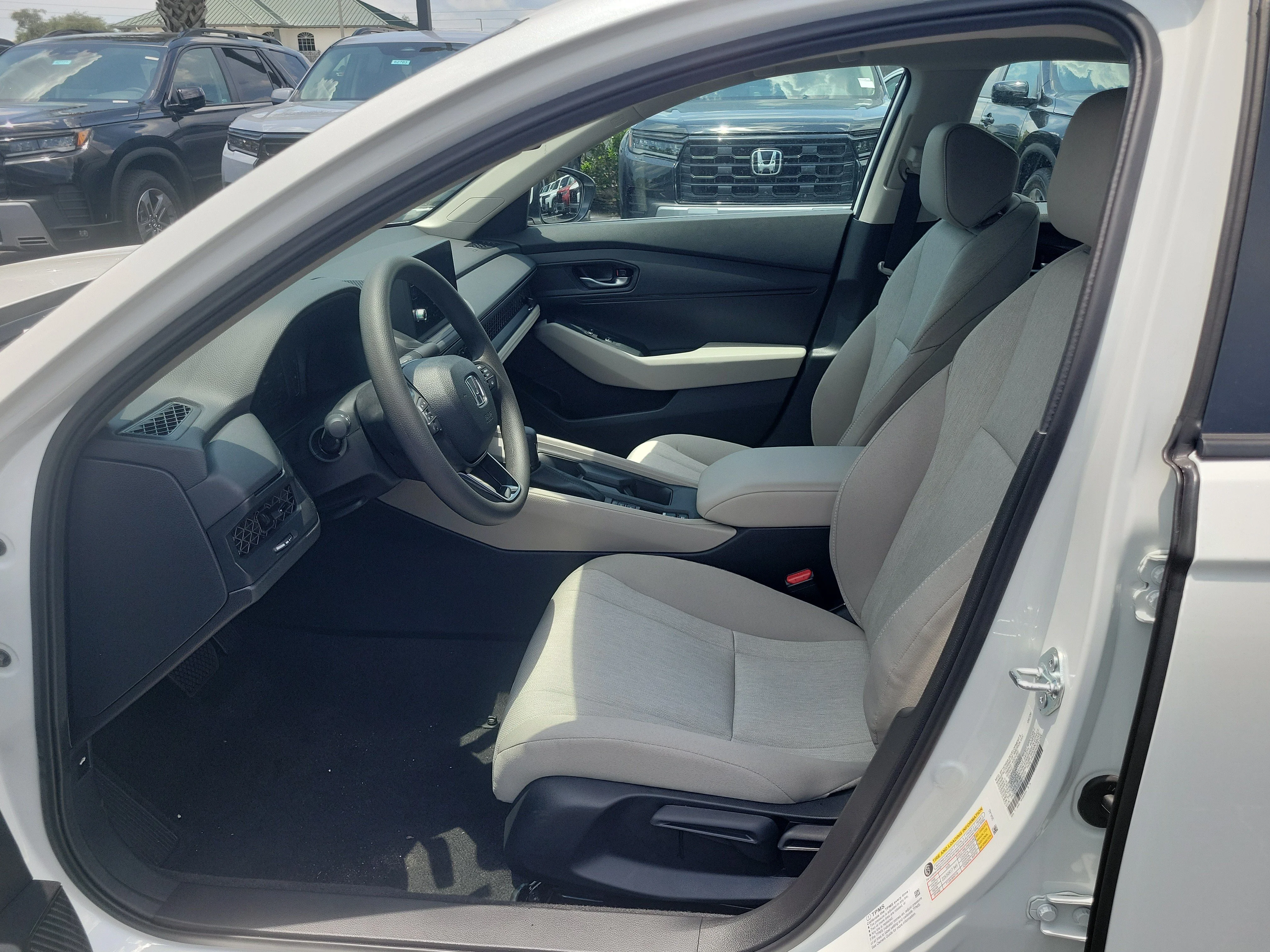New 2026 Platinum White Pearl Honda LX image 14