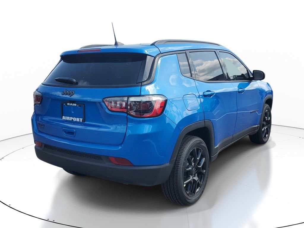 New 2026 Hydro Blue Pearlcoat Jeep Latitude image 3