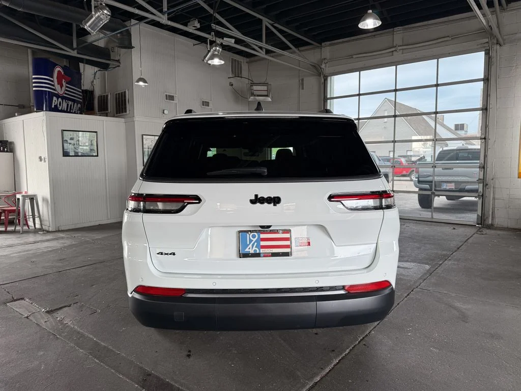 New 2026 White/off-white Jeep Laredo image 11
