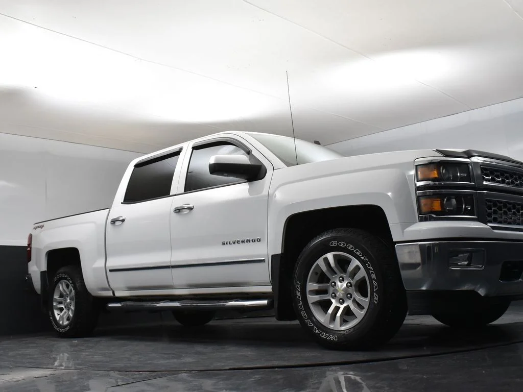 Used 2014 White Chevrolet LTZ image 7