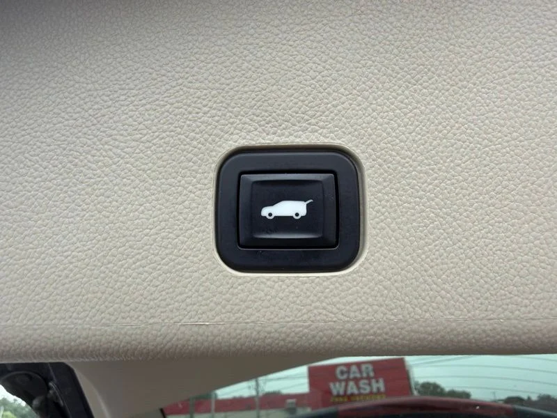 Used 2011 Blue Cadillac Luxury image 11