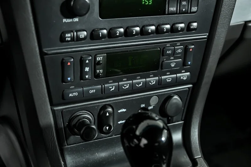 2002 Ford Thunderbird Deluxe - Photo 26