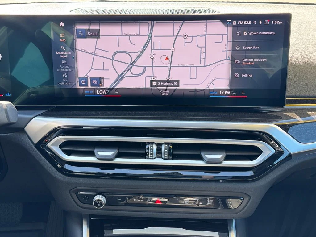 2024 BMW 3 Series 330i - Photo 15