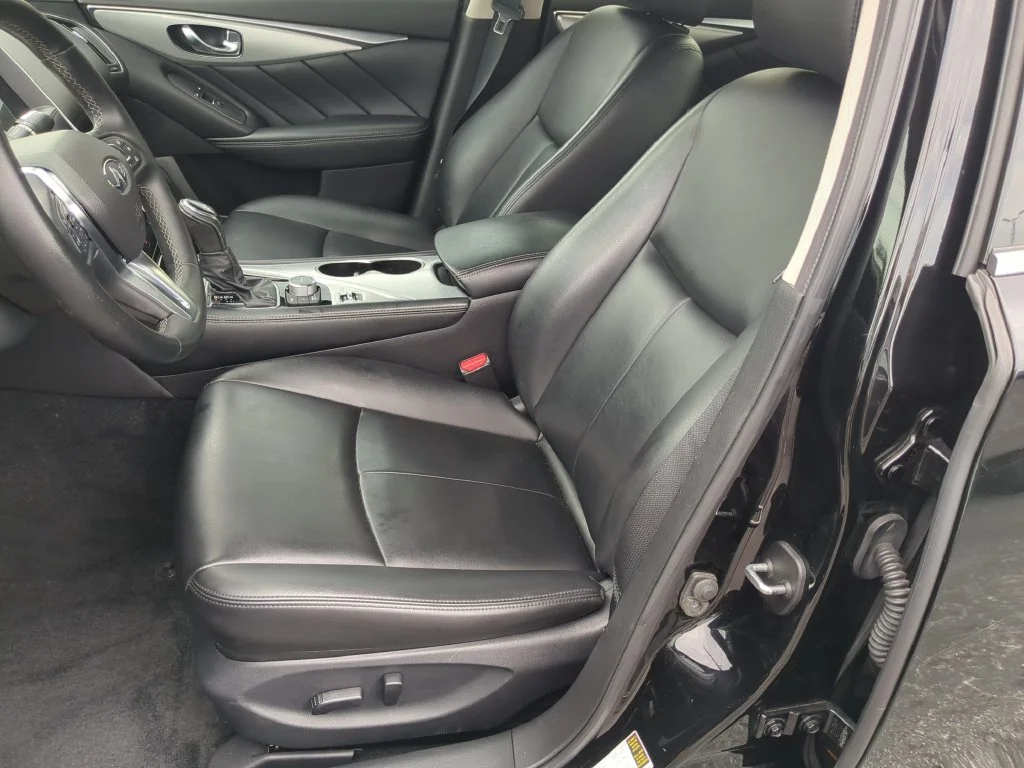 Used 2021 Black INFINITI 3.0t LUXE image 19