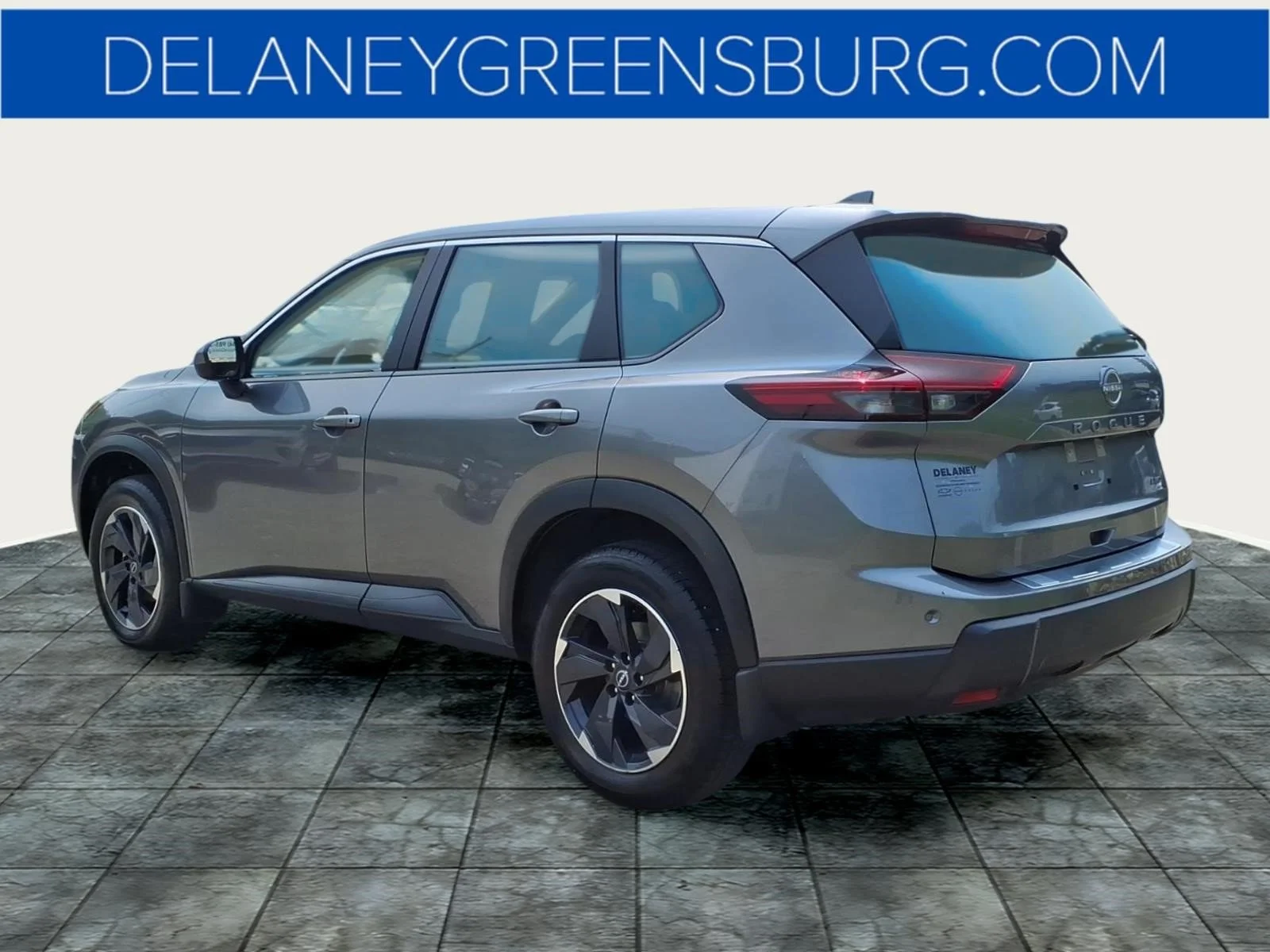 Used 2025 Gun Metallic Kad Nissan SV image 5