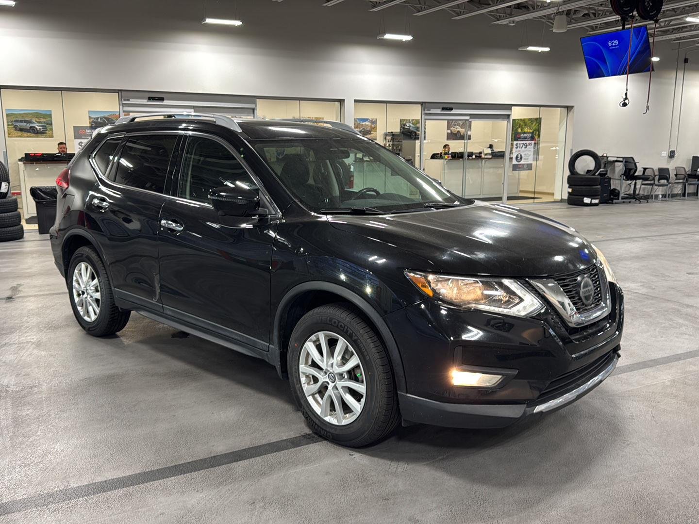 2018 Nissan Rogue SV - Photo 10