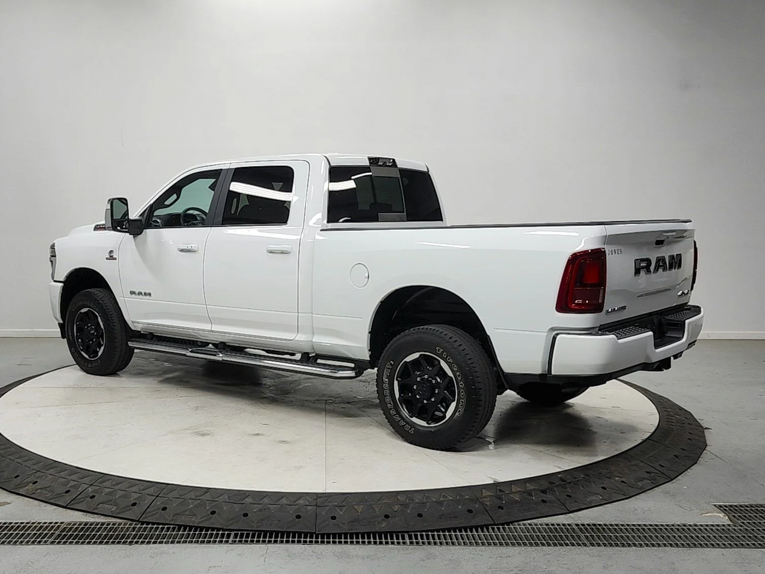 Used 2025 White Ram Laramie image 5
