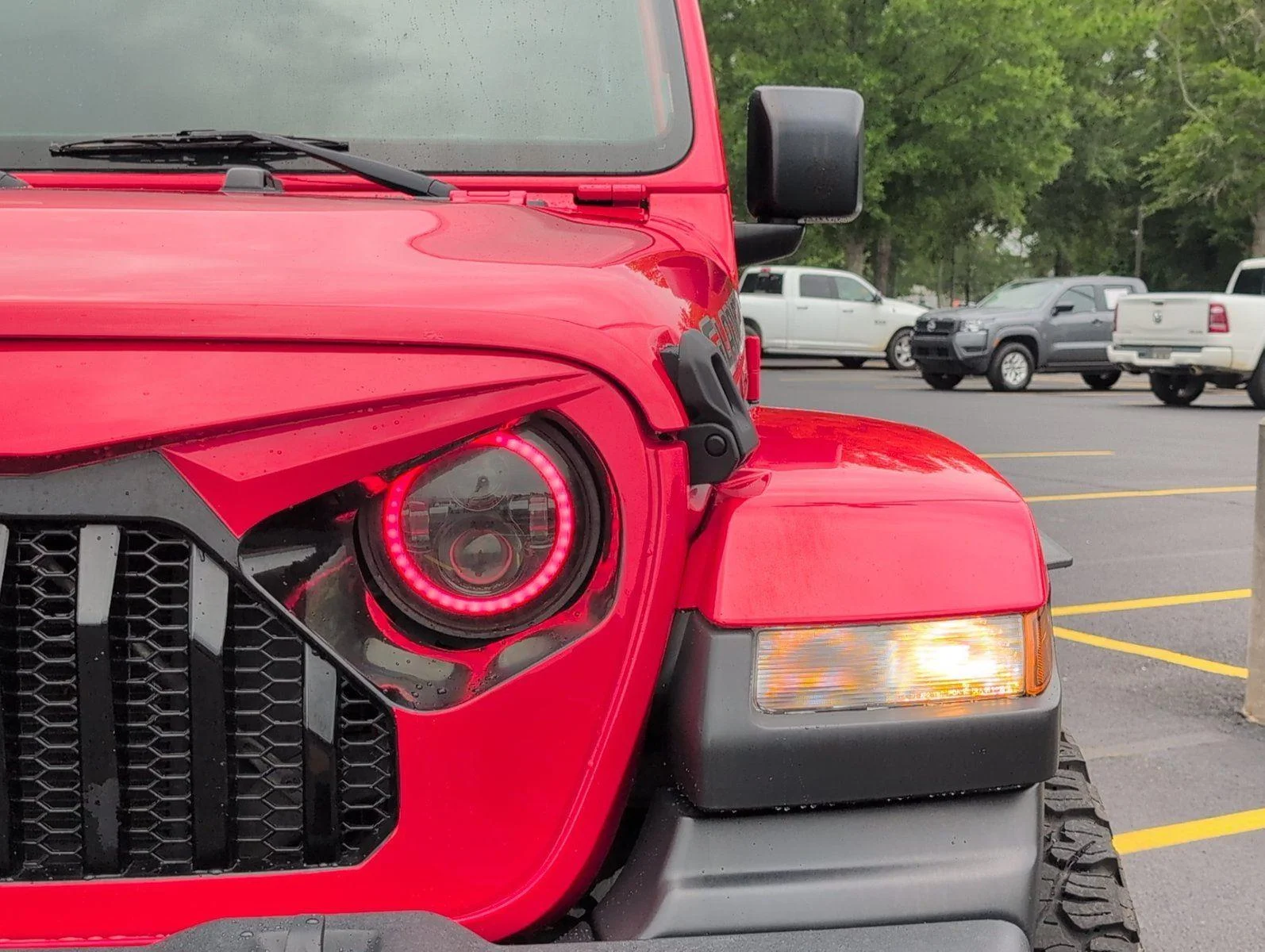 Used 2020 Firecracker Red Clearcoat Jeep Sport S image 12