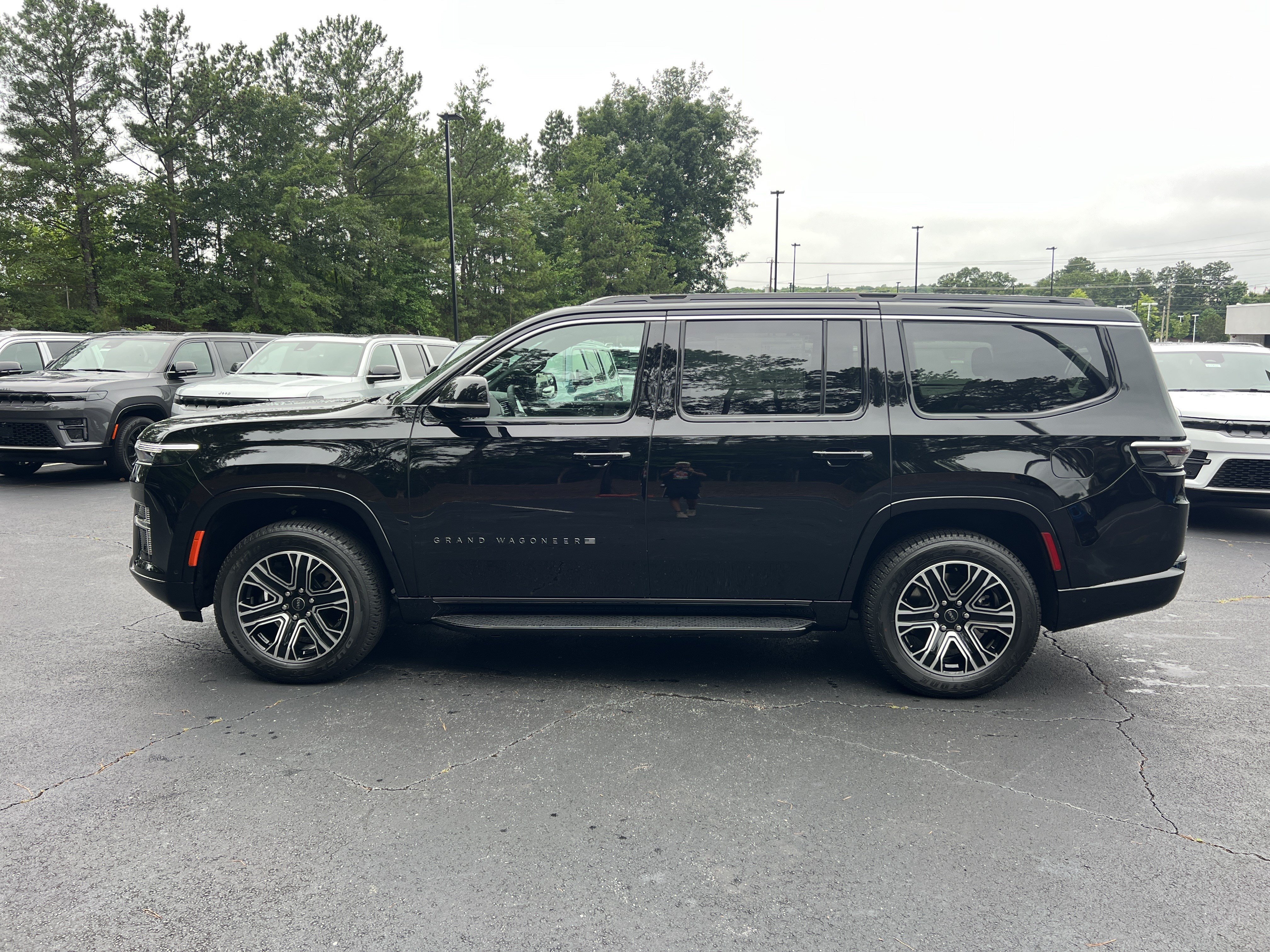New 2026 High Gloss Black Jeep Limited image 4
