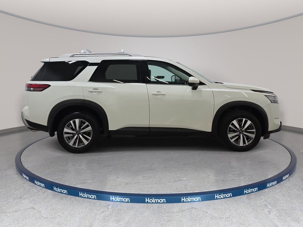 Used 2023 Pearl White Tricoat Nissan SL image 5