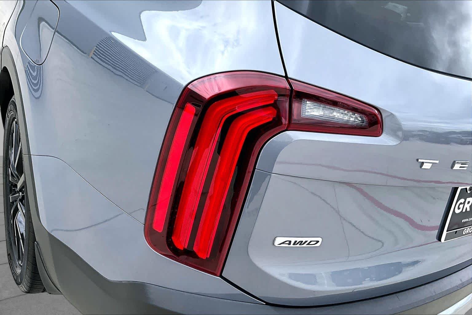 Used 2021 Everlasting Silver Kia SX image 27