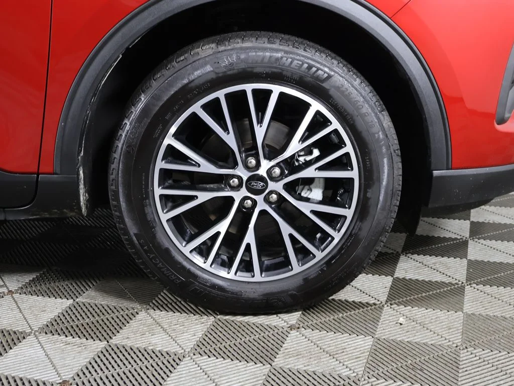 Used 2025 Red Metallic Ford Base image 22