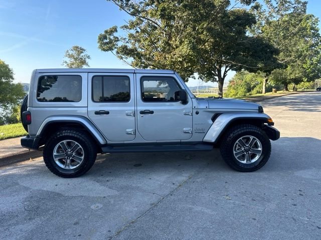 Used 2020 Silver Jeep Unlimited Sahara image 9