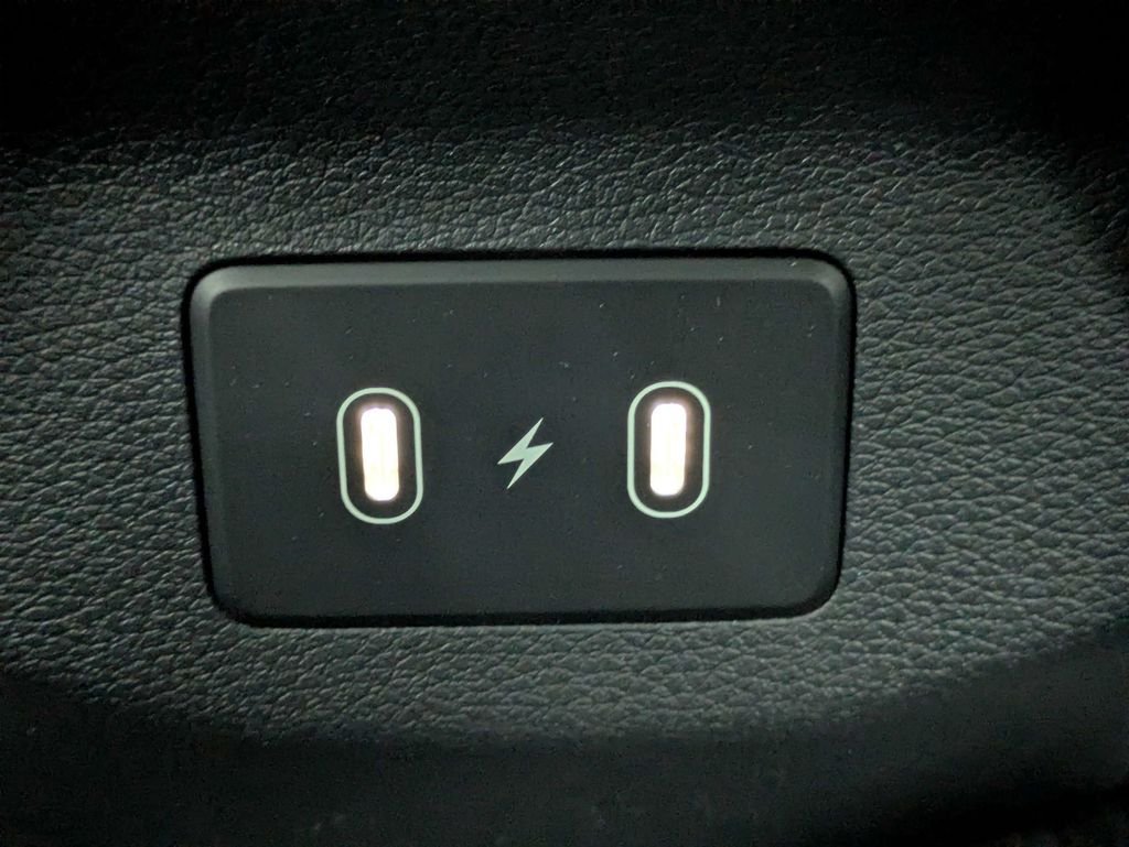 New 2026 Glacial White Pearl Kia LX image 15