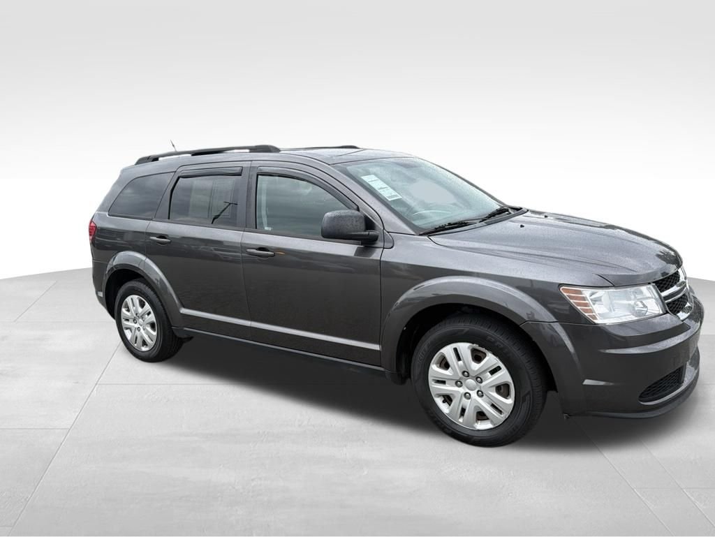 Used 2017 Gray Dodge SE image 10