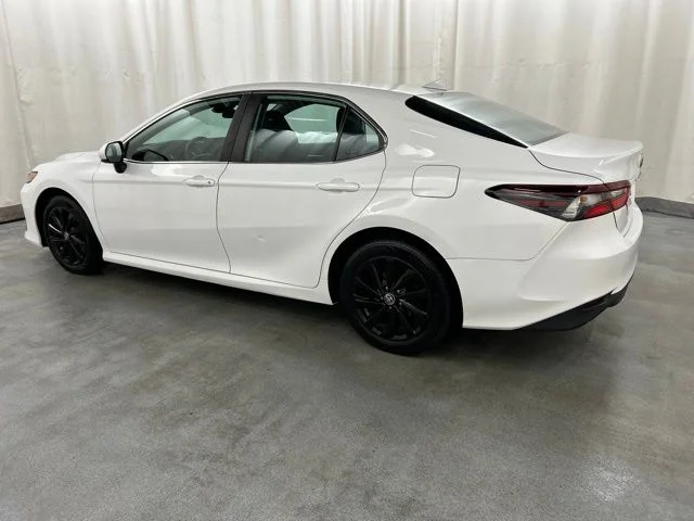 Used 2021 White Toyota LE image 3