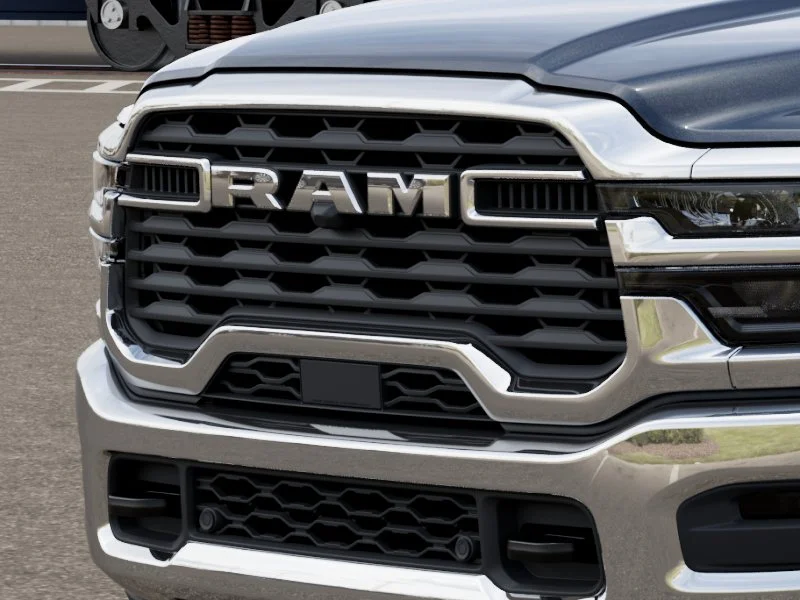 New 2026 Diamond Black Crystal Pearl-Coat Exterior Paint RAM TRADESMAN image 7