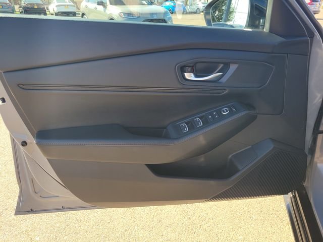 Used 2024  Honda Sport image 18