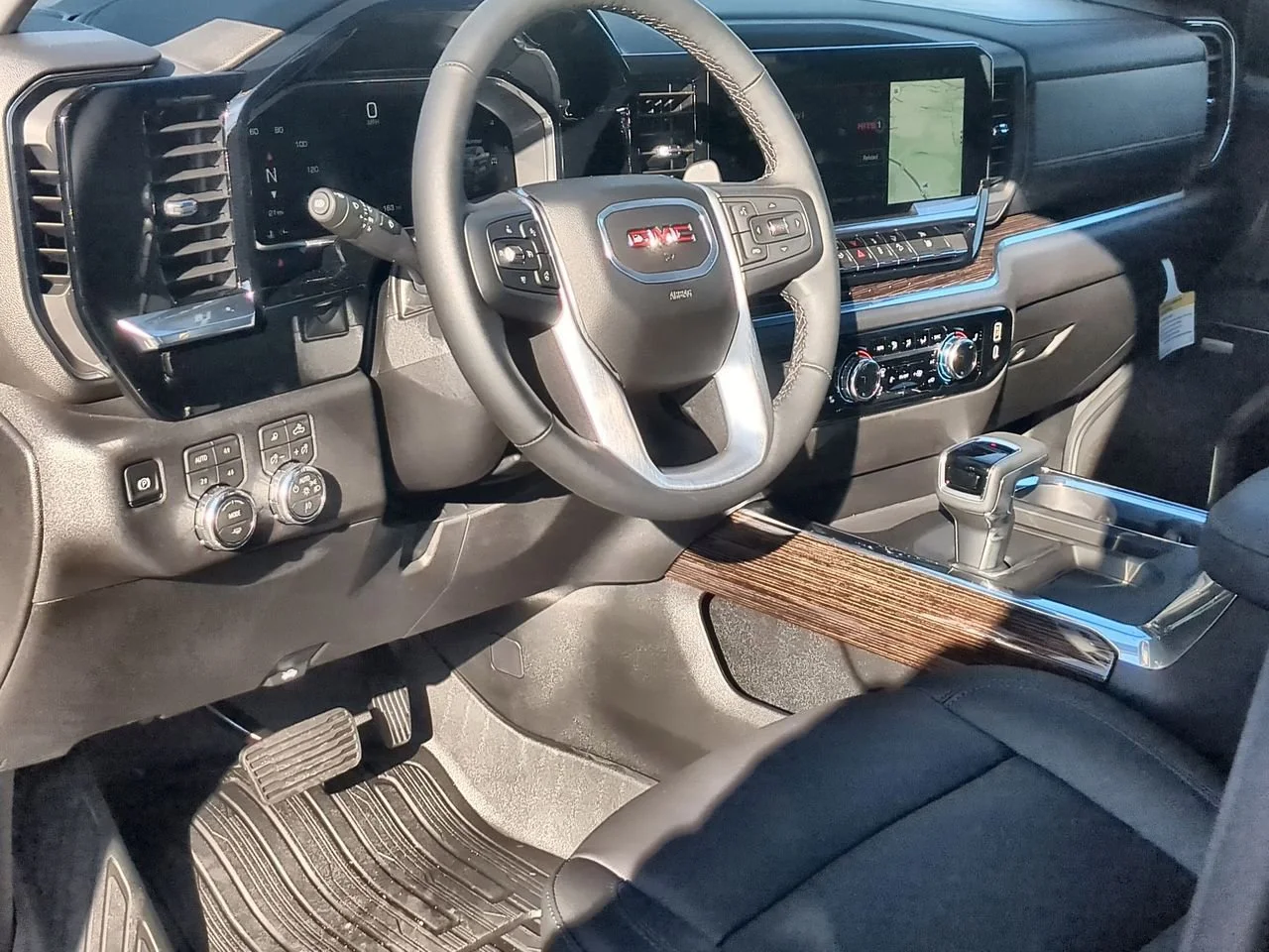 New 2026 Sterling Metallic GMC Elevation image 10